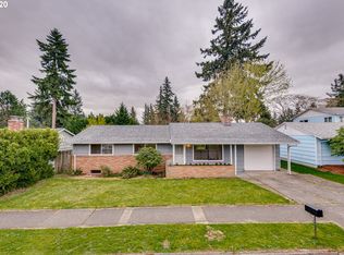 14200 SE Salmon St, Portland, OR 97233