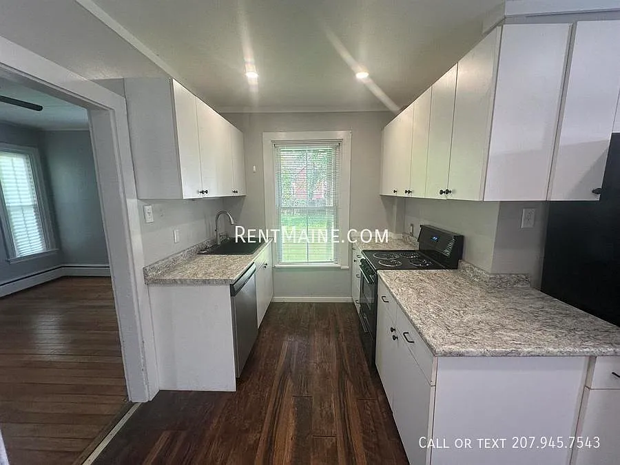 2 bed, $1,525 — Photo 2