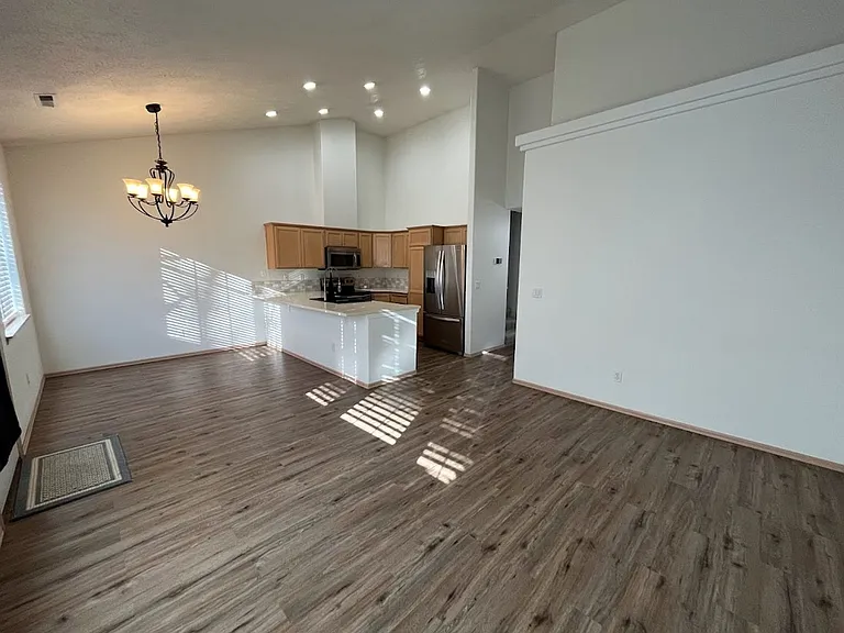 14314 SE Princeton Village Way — Photo 2