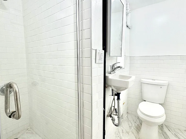 326 E 109th St #11 — Photo 17