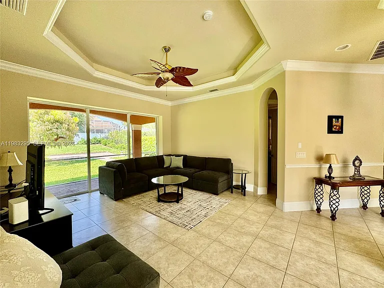 1740 Ludlow Rd — Photo 32