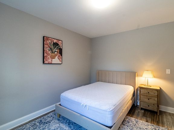 4th image of 209 Chesley Dr