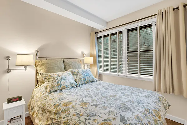 Sold by Cooper & Cooper Real Estate | media 4