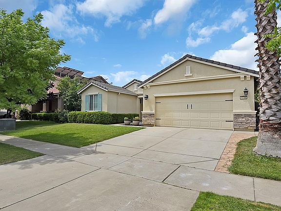 2nd image of 1739 Cattail Dr