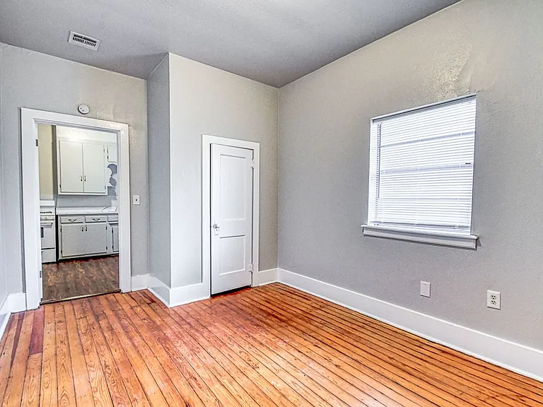 711 Jenkins Ave — Photo 12