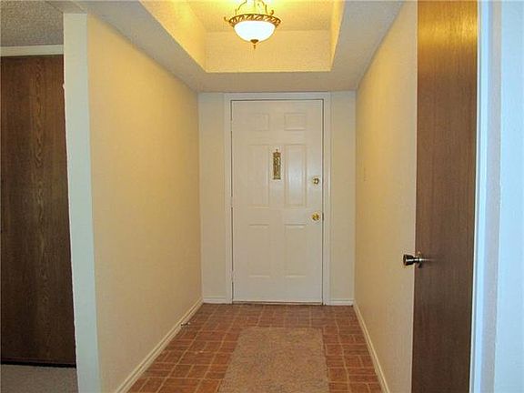 5th image of 4716 Crestmont Ct