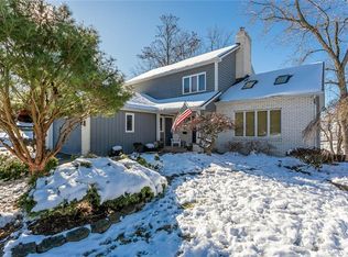 117 Woodside Dr, Penfield, NY 14526