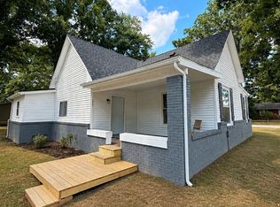 1025 N 7th St, Mount Vernon, IL 62864