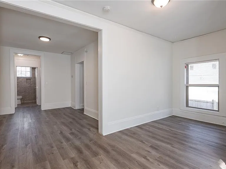 406 Paines Ave NW — Photo 6