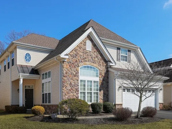 45 Schindler Ct, Franklin Twp., NJ 08873