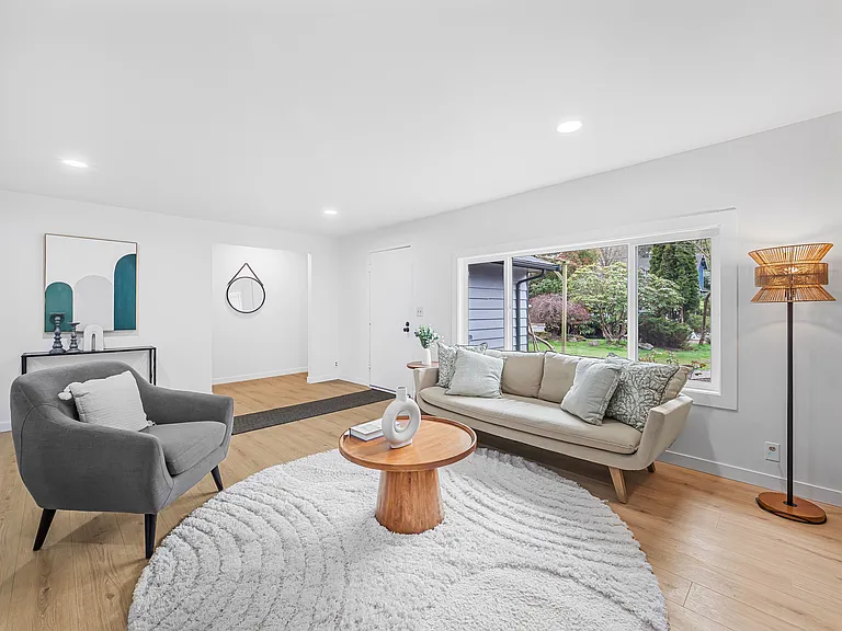 19132 3rd Ave NW — Photo 3