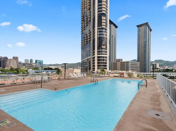 POHULANI SENIOR LIVING APARTMENTS, 626 Coral St #De7e1b006, Honolulu, HI 96813