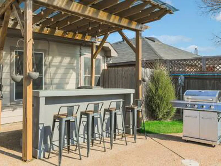 Falcon Ridge Dr — Photo 40