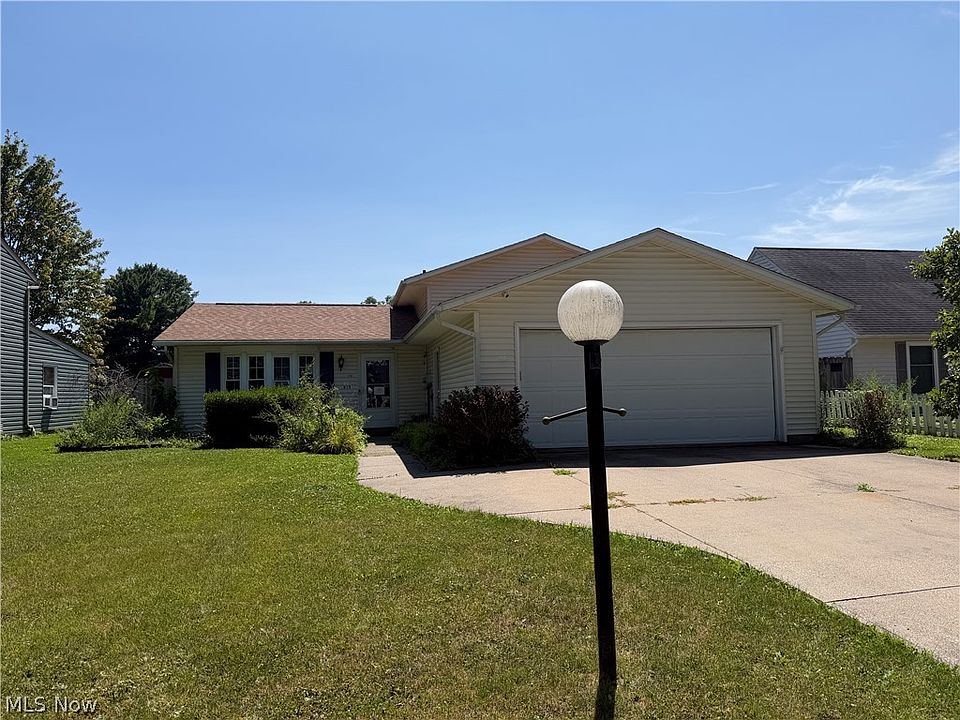 1st image of 615 Bowling Green Cir