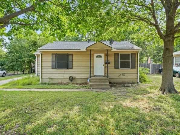 1455 Greenbrier Dr, River Oaks, TX 76114
