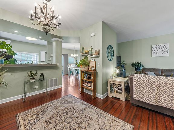 4th image of 2440 Courtyard Cir Unit 3