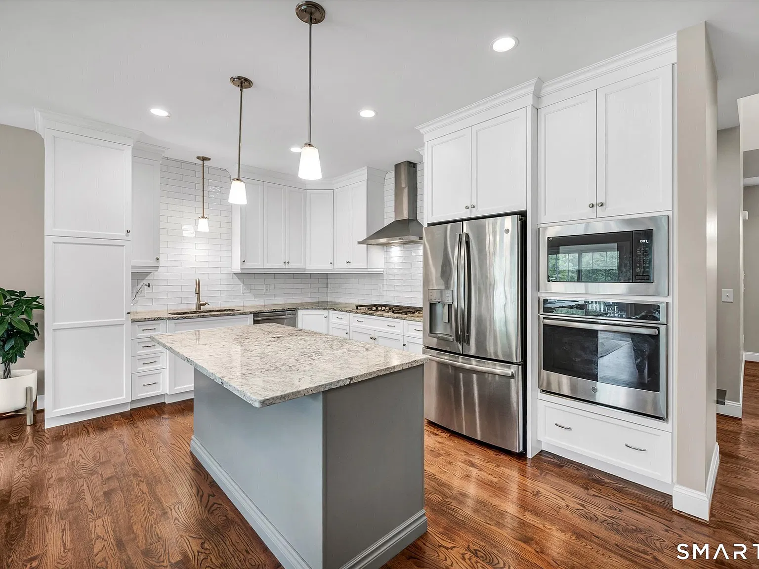 3 bed, 2.5 bath, 1930 sqft, $4,000 — Photo 4