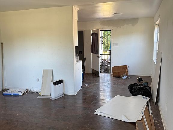 2nd image of 421 Chavers St