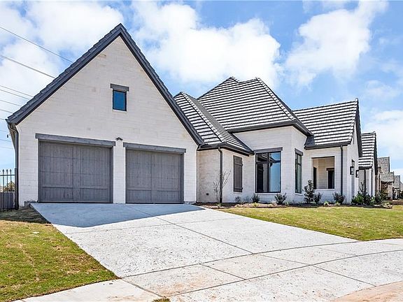 3rd image of 8501 Tierra Ct