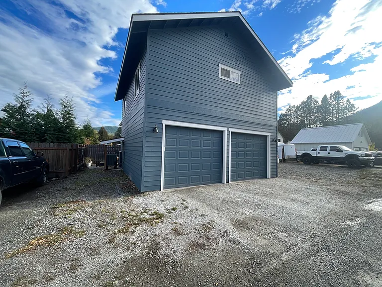 114B Commercial St — Photo 1