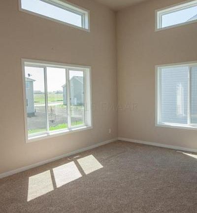 4th image of 1373 Goldenwood Dr