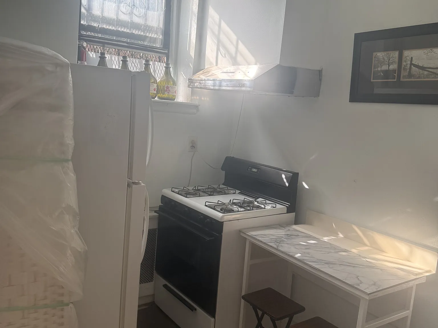 Studio, 600 sqft, $1,850 — Photo 3