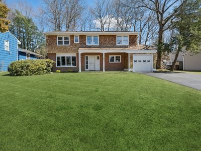 63 Rolling Wood Drive, Stamford, CT, 06905