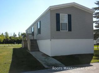 743 Hatfield Dr #154, Bay City, MI 48708