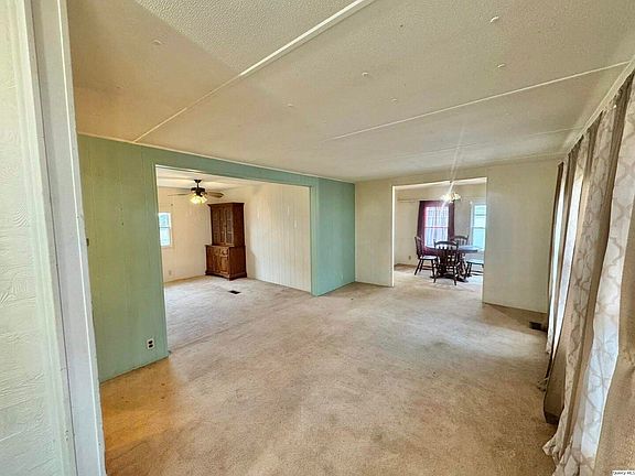 3rd image of 355 Bainbridge St