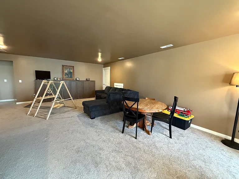 English Oak Dr — Photo 27