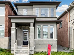 9 Applegate Dr, East Gwillimbury, ON L9N 0R2