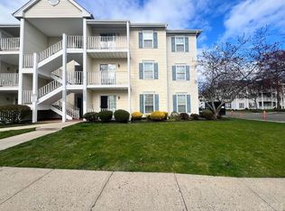373 Hadleigh Ln, North Brunswick, NJ