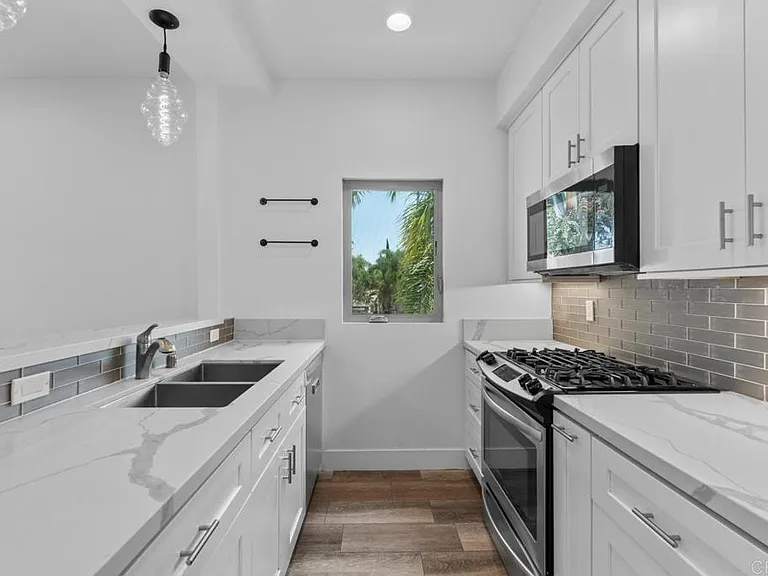 4410 Gresham St — Photo 35
