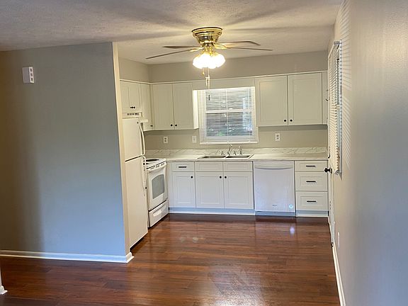 3rd image of 101 Dove Valley Ln