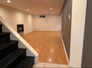 753 Elgin St #B, Newmarket, ON L3Y3B9