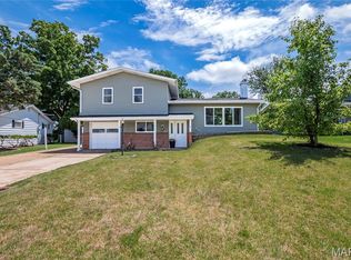 3228 Southern Aire Dr, Saint Louis, MO 63125