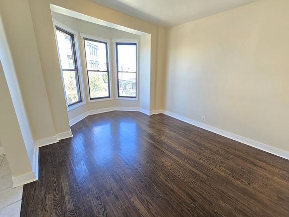 2nd image of 805 W 35th St #3N