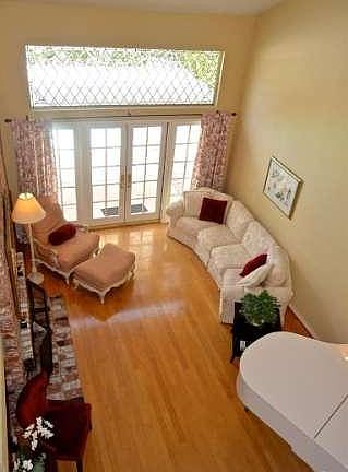 5th image of 853 Blue Spring Dr