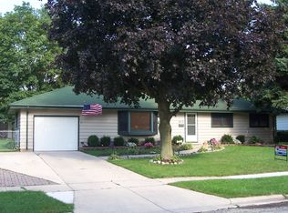 815 Carol Ave, Elgin, IL 60123