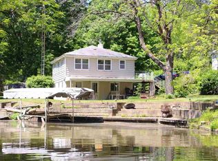 5692 E Golden Hills Dr, Monticello, IN 47960