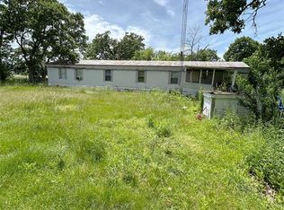 59 Powder Rd, Wellsville, MO 63384
