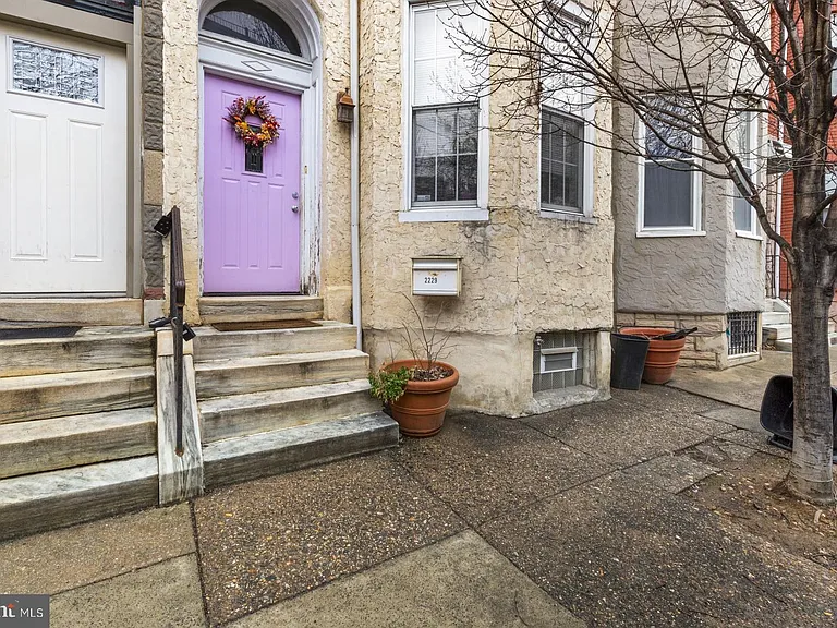 2229 Saint Albans St — Photo 30