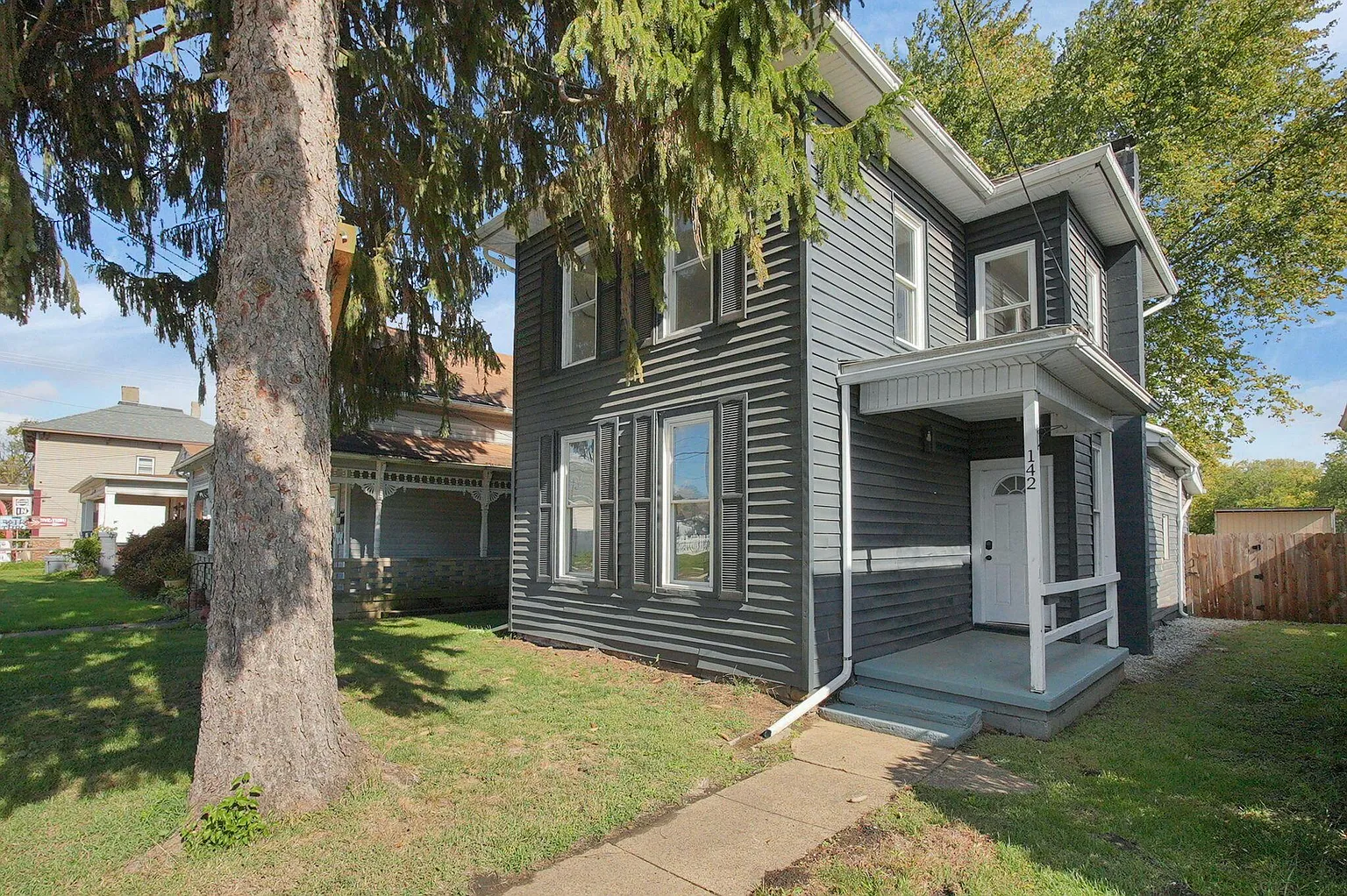 142 S 2nd St photo 1