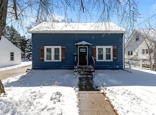 1715 W Commercial St, Appleton, WI 54914