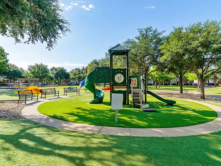 Cortland West Plano — Photo 36