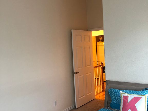 3rd image of 135 N Galapago St