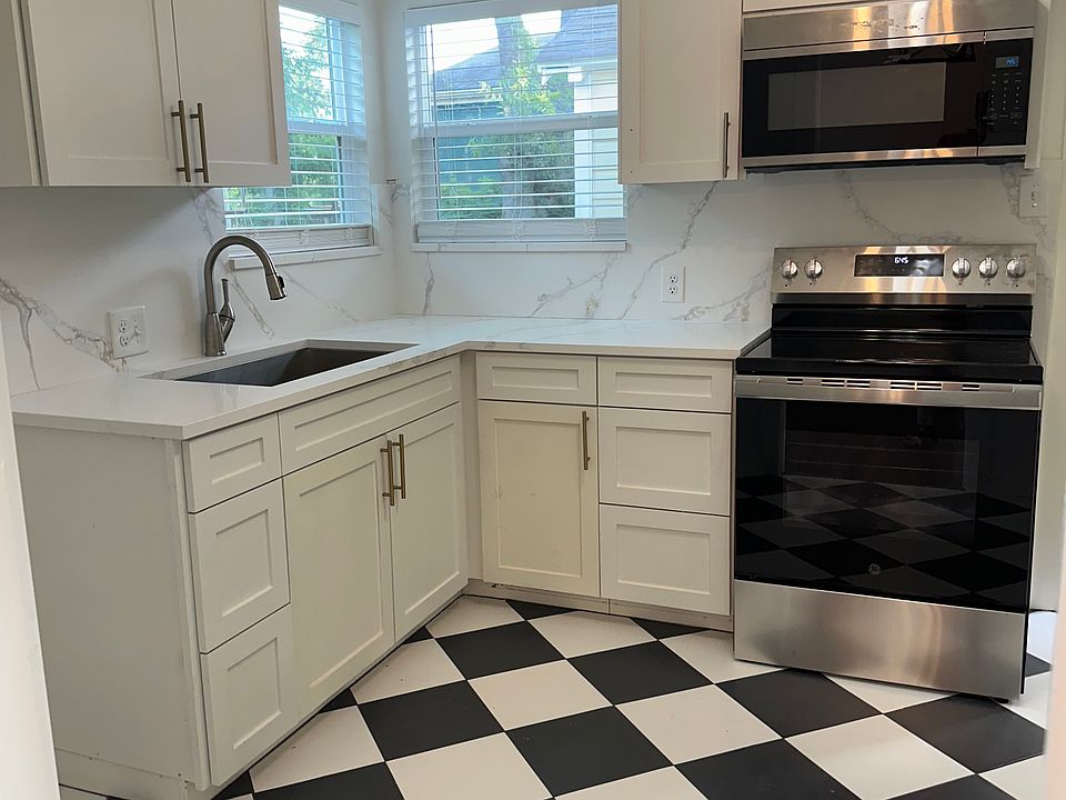 1st image of 3611 Cedar Lake Dr