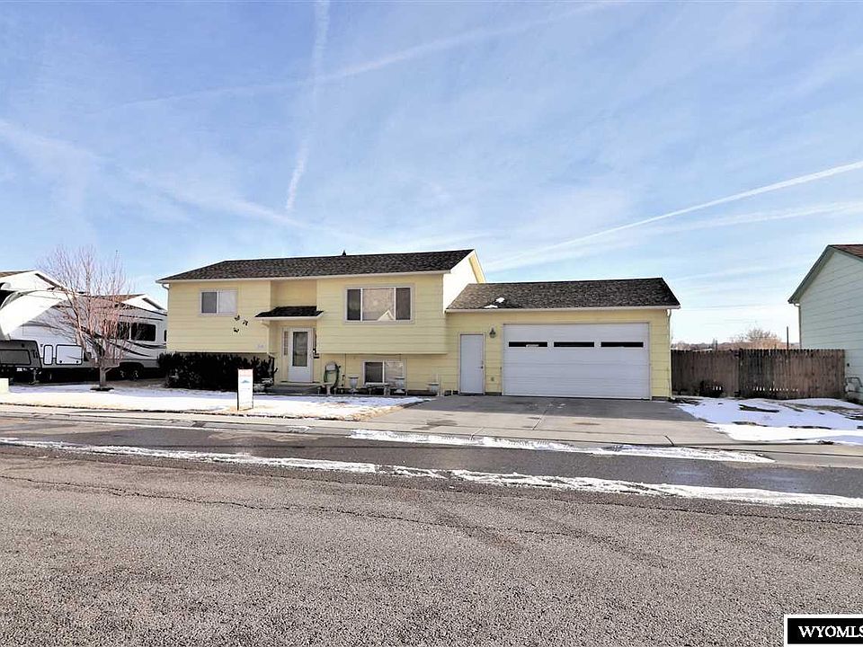 1st image of 1314 Veterans Park Dr