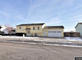 1314 Veterans Park Dr, Rock Springs, WY 82901