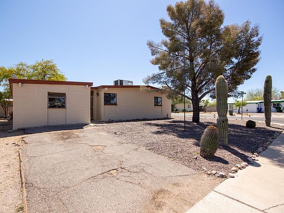 3rd image of 4811 S Rosette Ave